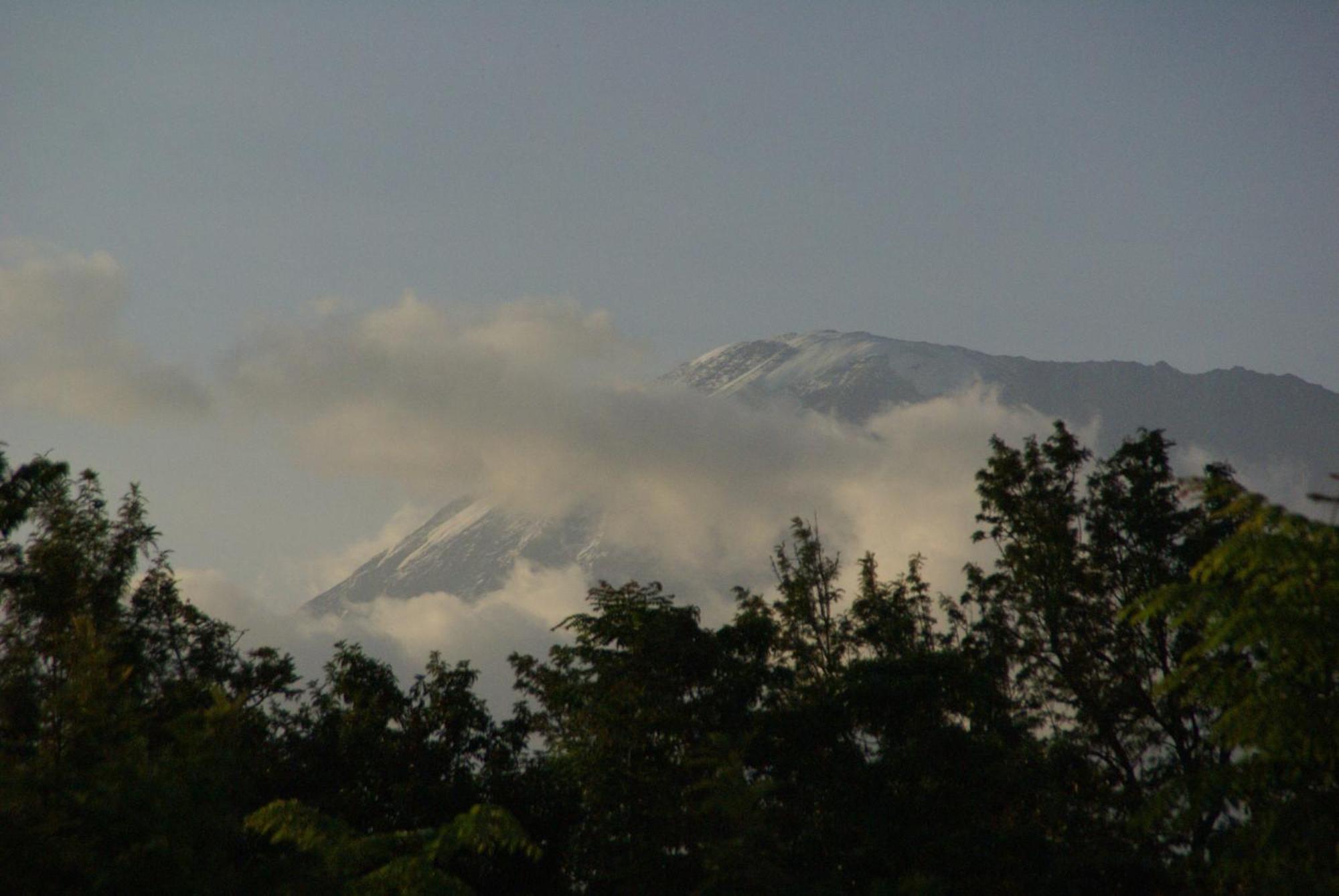 Marangu Hotel Buitenkant foto