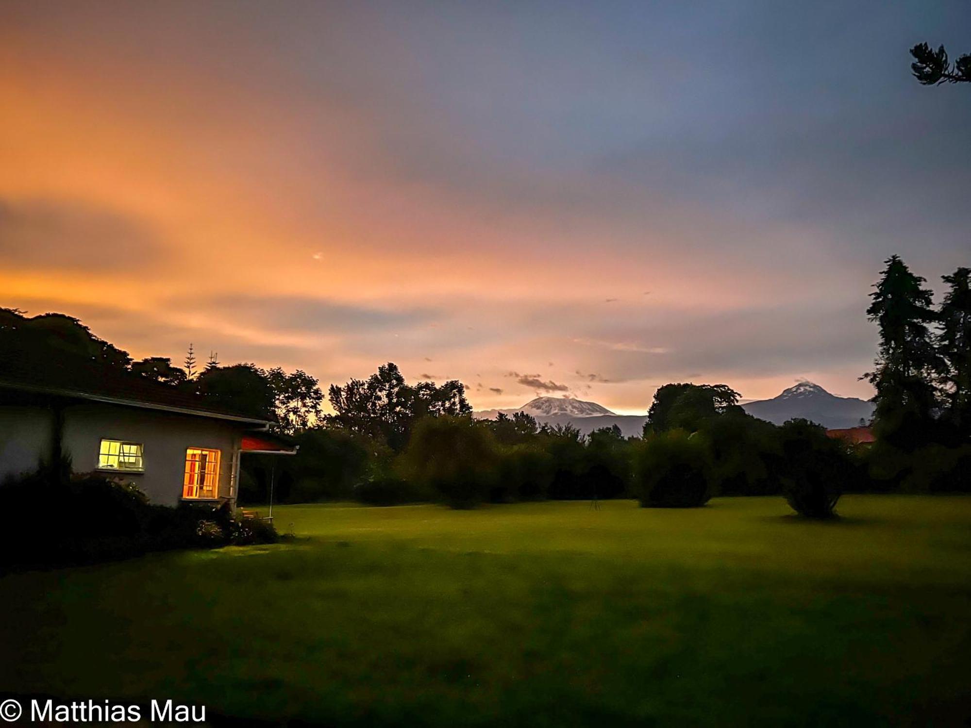 Marangu Hotel Buitenkant foto